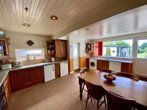 Breakfast Kitchen- click for photo gallery